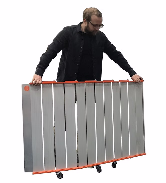 MIOR ROLL aluminium oprijplaat bij voordeur — modulaire lengte in 20 cm secties